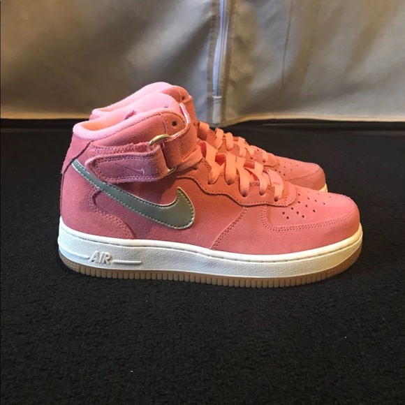 salmon pink 1s